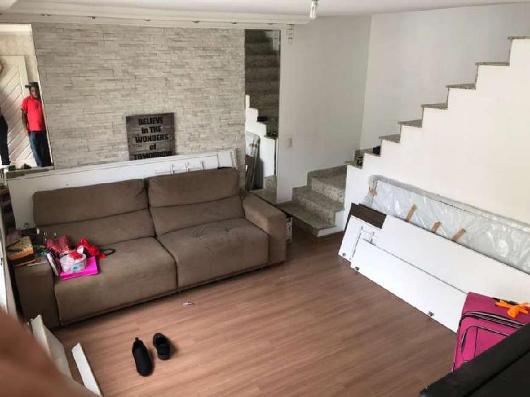 Lindo Sobrado de 115 m² com 2 Suítes e 2 vagas na Vila