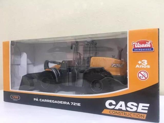 Miniatura Carregadeira Case 721E 1:26