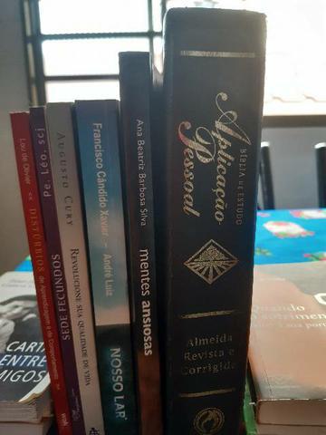 Vende-se livros
