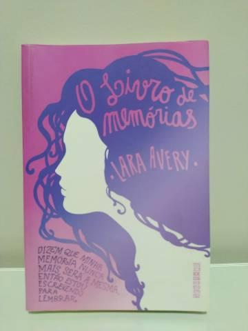 Vendo livro "O Livro de Memórias"