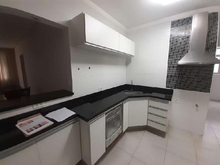 Apartamento para aluguel possui 107 metros quadrados com 2