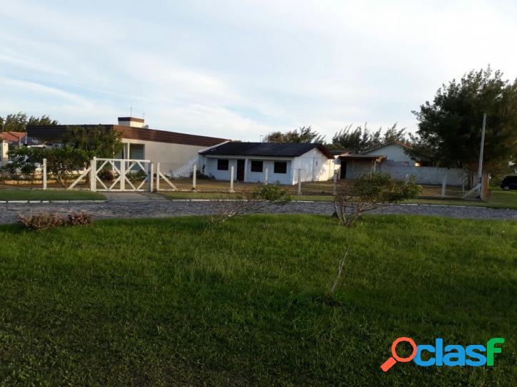 CASA NO LITORAL