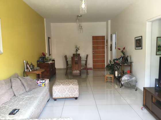 Excelente apartamento com 3 quartos em Jardim Guanabara