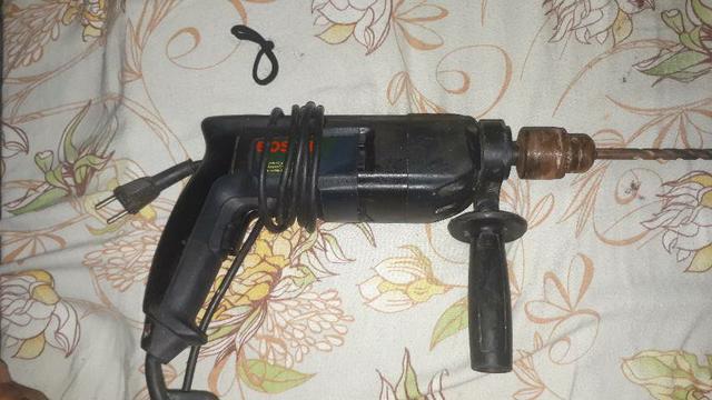 Furadeira profissional bosch 700w 140R$