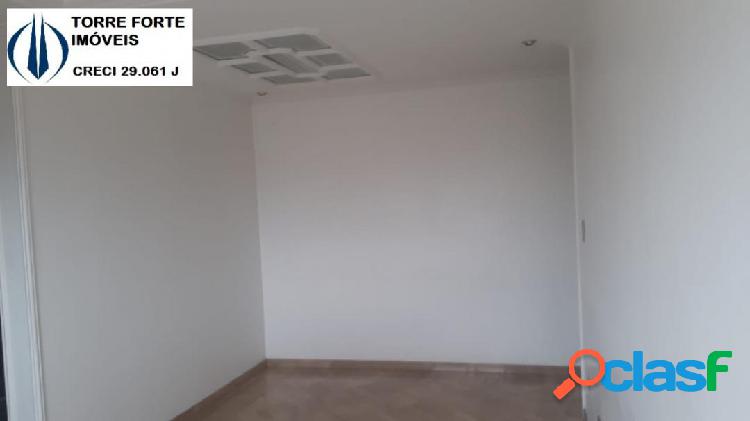 Lindo apartamento com 2 dormitórios e 1 vaga na Chácara