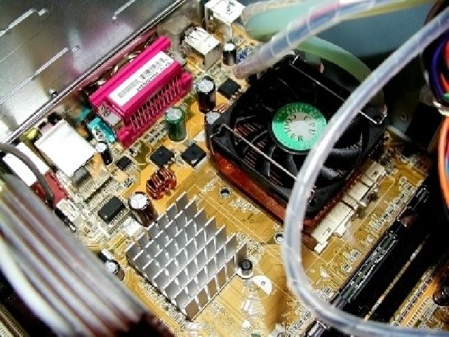 Montagem e manutenção de computadores