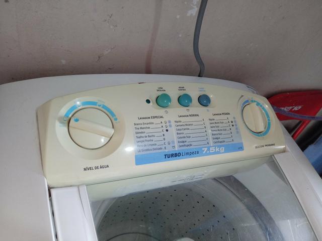 Máquina de lavar e centrifugar Eletrolux 7.5kg
