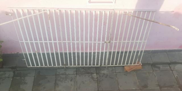 Portao de ferro pequeno semi novo
