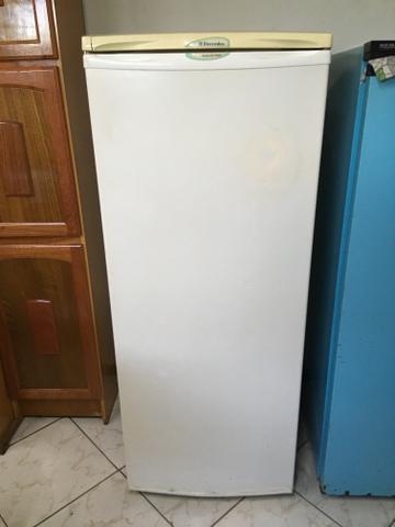 Promoção Refrigerador Electrolux R310