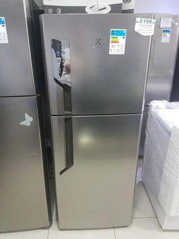 Refrigerador Electrolux TF55S com Prateleira Reversível