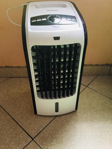 Vendo ou troco esse climatizador por algo do meu interesse