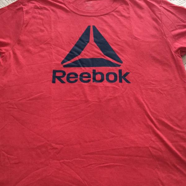 camiseta original reebok coral