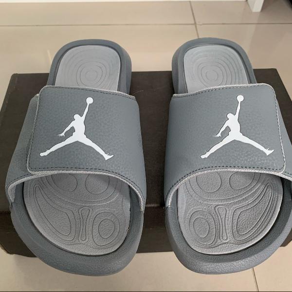 chinelo jordan nike