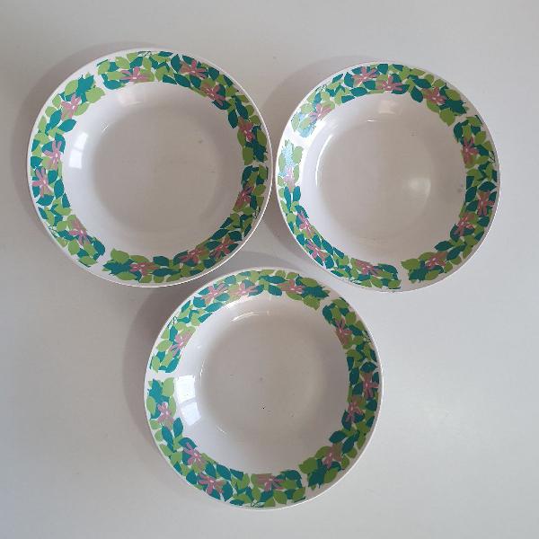 3 pratos fundos branco estampa folhagem verde ceramica