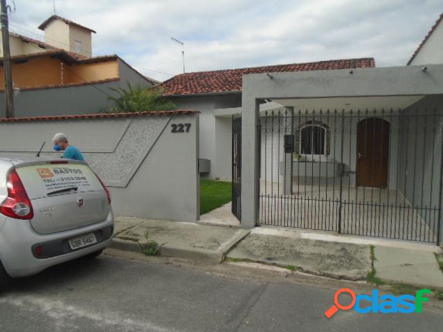 Casa - Aluguel - Lorena - SP - Vila Geny)