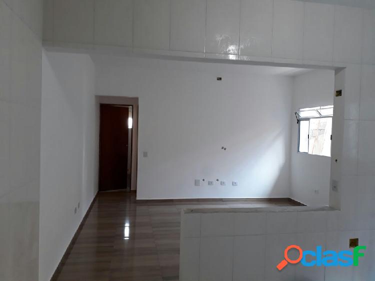 Casa com 2 dormitórios à venda, 70 m² por R$ 425.000 Vila