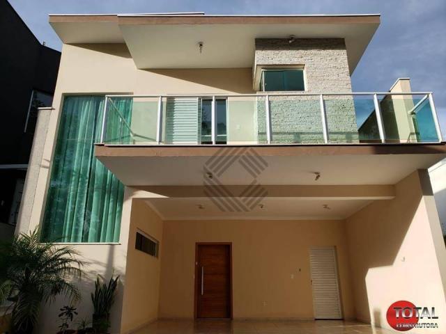 Casa com 3 suítes à venda, 200 m² por R$ 720.000 -