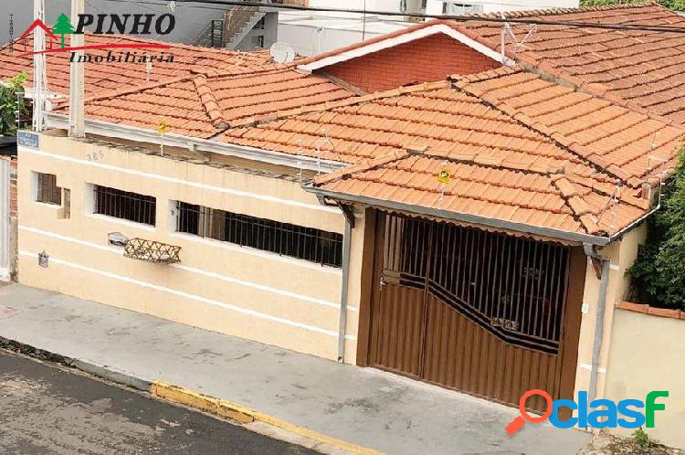 Casa localizada no Bairro São Judas