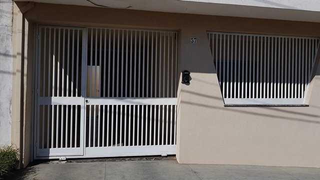 Casa à venda com 2 dormitórios cod:18061