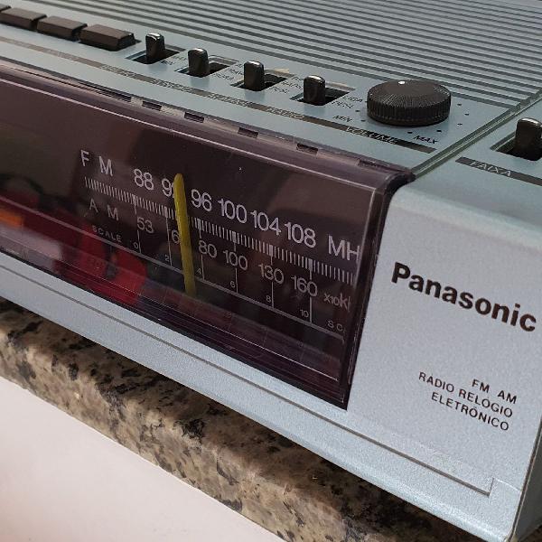 Rádio Relógio Panasonic RC6094