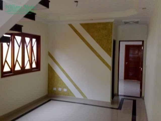 Sobrado com 3 dormitórios à venda, 208 m² por R$ 685.000