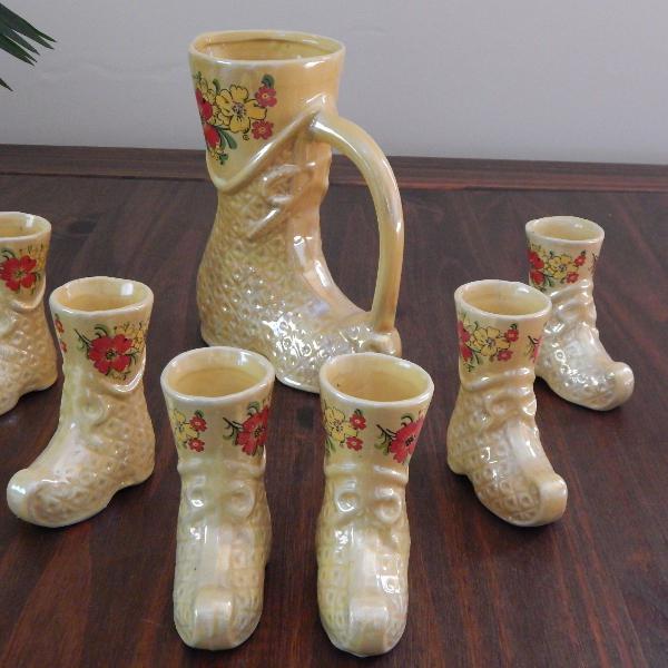 conjunto antigo de porcelana em formato de bota