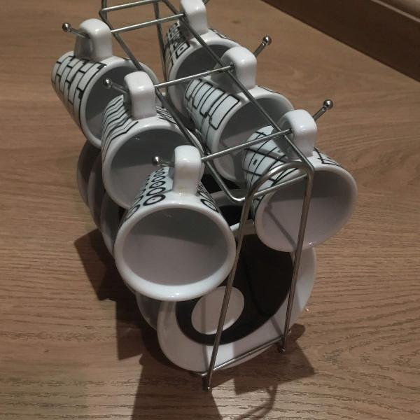 conjunto de xícaras de café