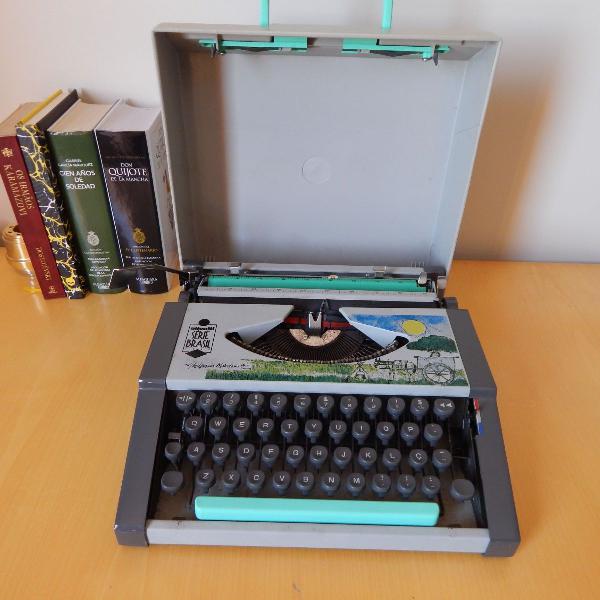 máquina de escrever olivetti série brasil 1992 com desenho