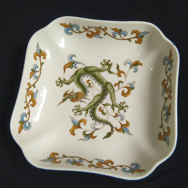 prato decorativo de dragão asiático, decoração de