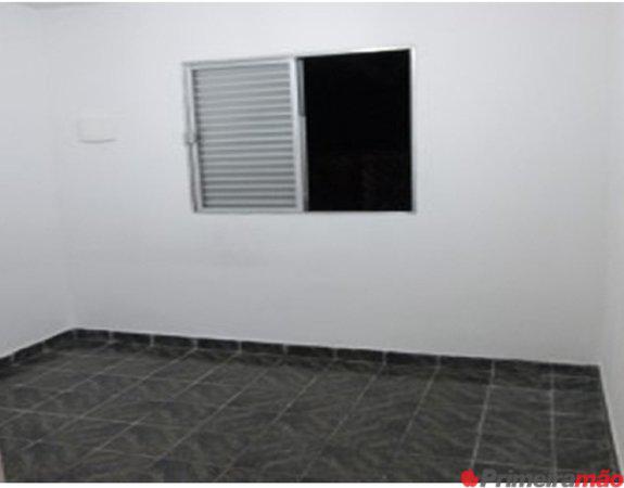 Aluga-se casa térrea - Zona Sul - 3 cômodos