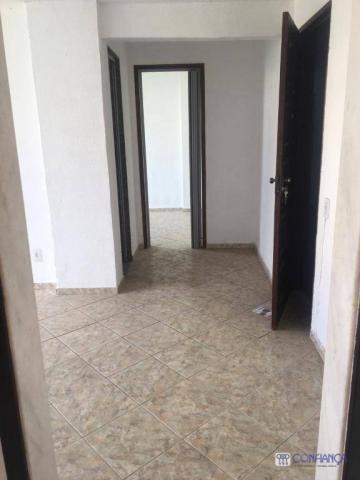 Apartamento com 1 dormitório para alugar, 30 m² por R$