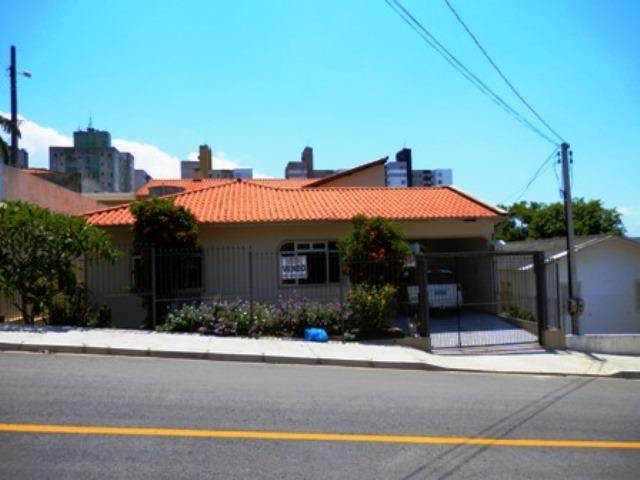 Casa Rua Santa Clara, 718 e 732, Areias, São José/SC
