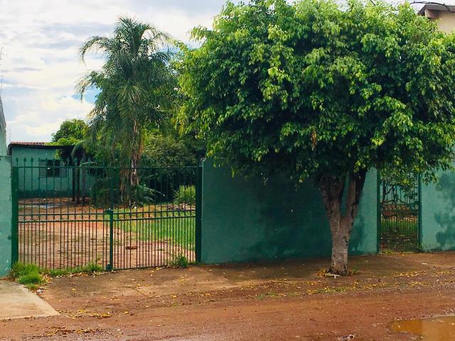 Casa em C.G. x chácara com córrego - Bairro Tiradentes