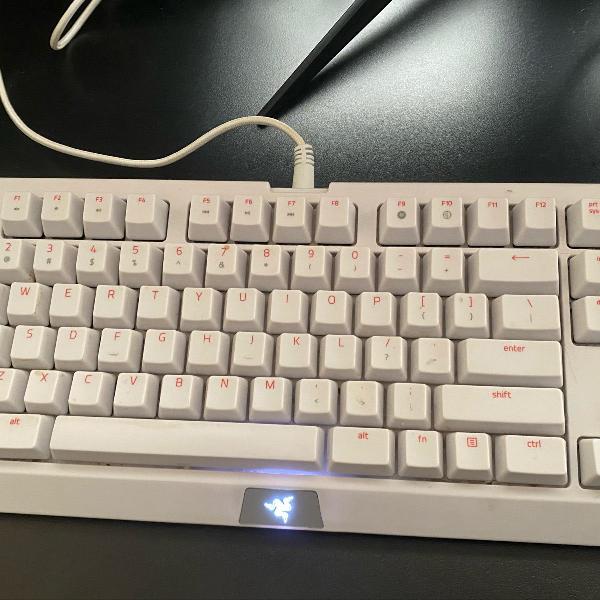 teclado mecânico razer blackwidow white edition