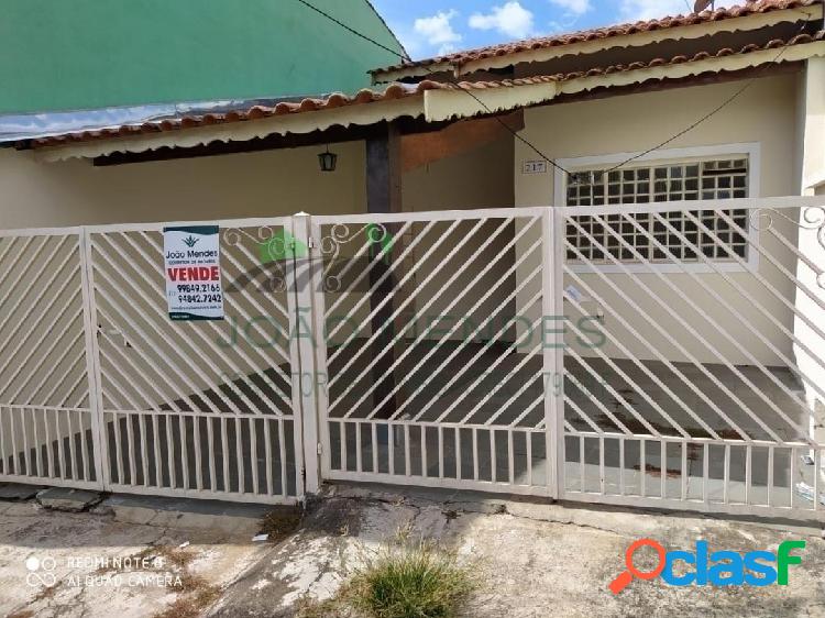 Casa à venda no Jardim Alvinópolis, em Atibaia/SP.