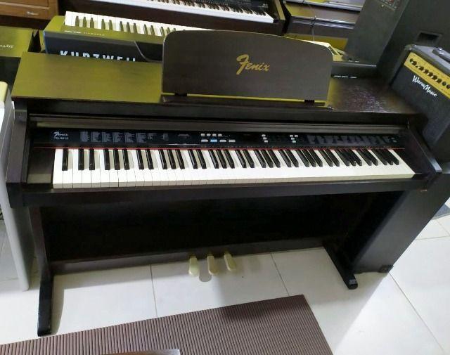 12x R$ 166 - Piano Fenix tg8815 Digital - Semi-novo!