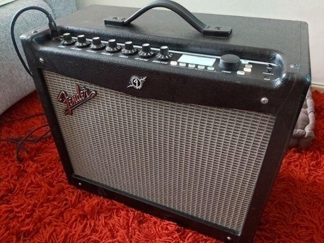 Amplificador Fender Mustang III V2, 100W, falanete 12"