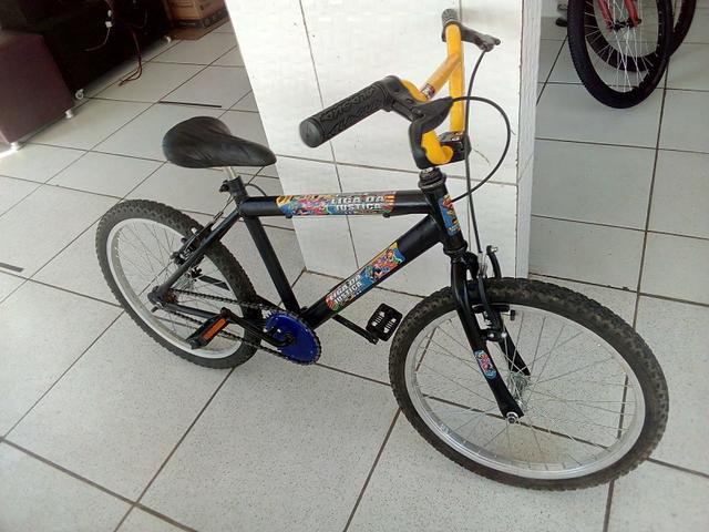 Bicicleta aro 20 semi nova