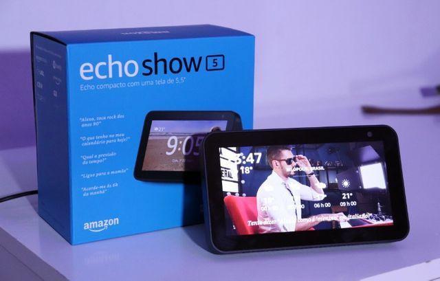 Echo Show 5 na caixa