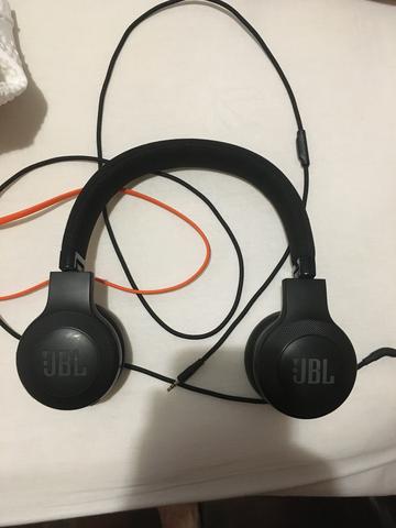 Fone de ouvido JBL E45BT