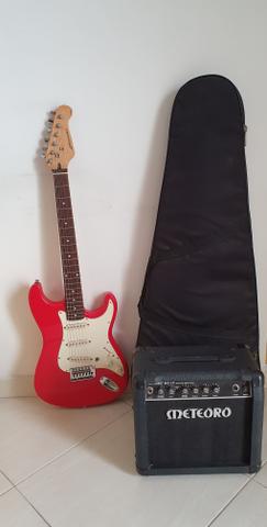 Guitarra Sonic e caixa amplificadora Meteoro