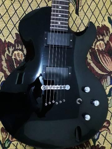 Guitarra cort z42