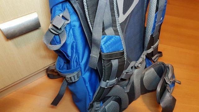 Mochila Deuter Futura Pró 42 Azul