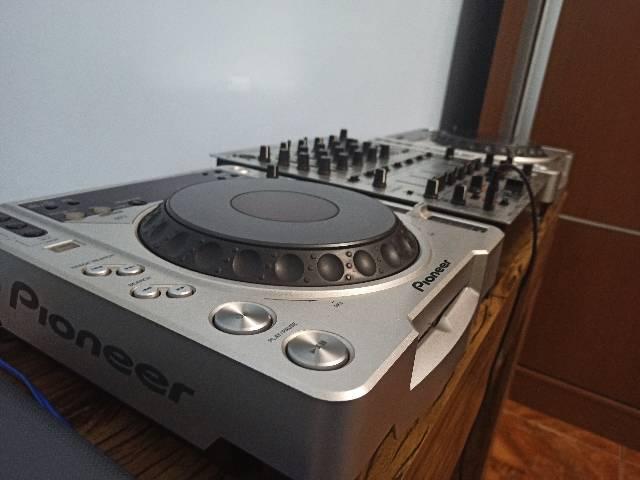 Par Cdj 800 MK 2 + Mixer Behringer djx 700 + Fone + cabos +