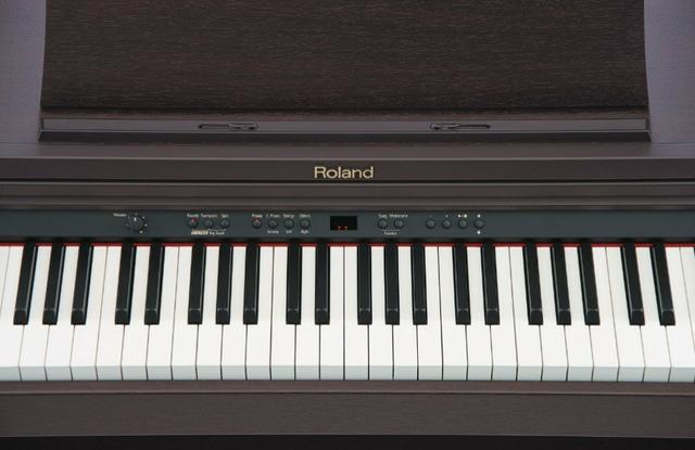 Piano Digital Roland RP-201