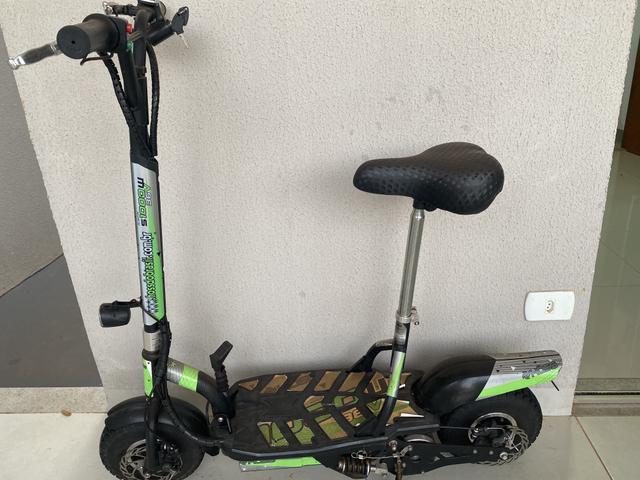 Scooter elétrica höös