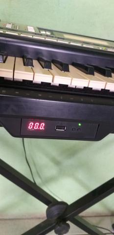 Teclado YAMAHA PSR740