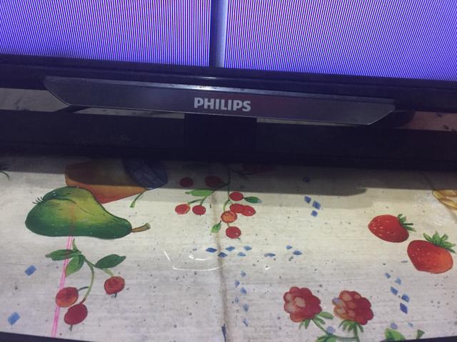 Tv Phillips 32 lcd leia o anúncio