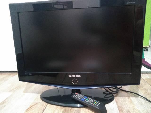 Tv/Monitor Samsung LCD 26"