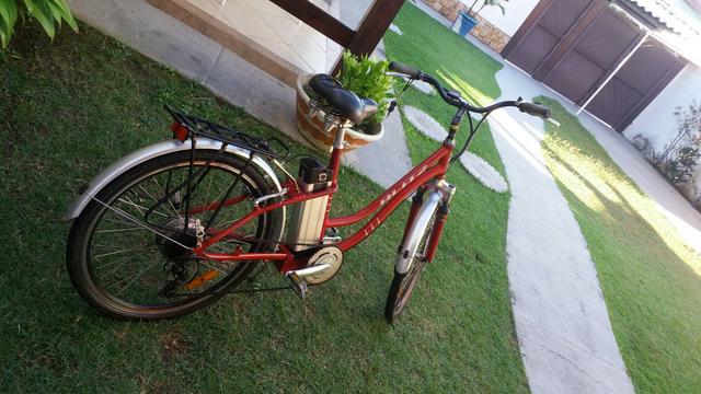 Vendo bicicleta elétrica BLITZ semi nova, com bateria de